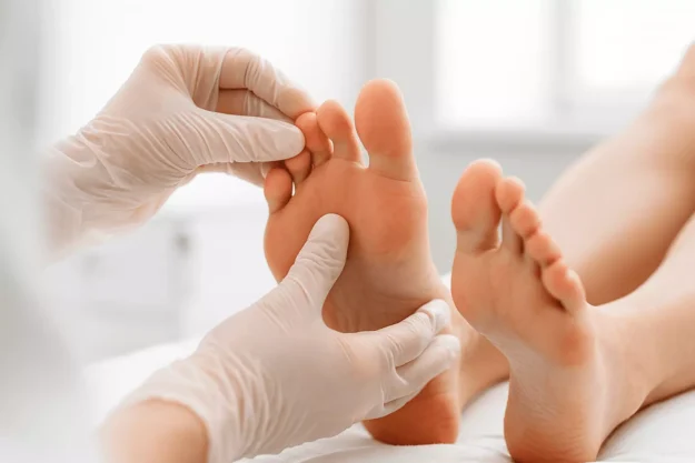 Signs You Should Consult a Podiatrist for Foot Pain